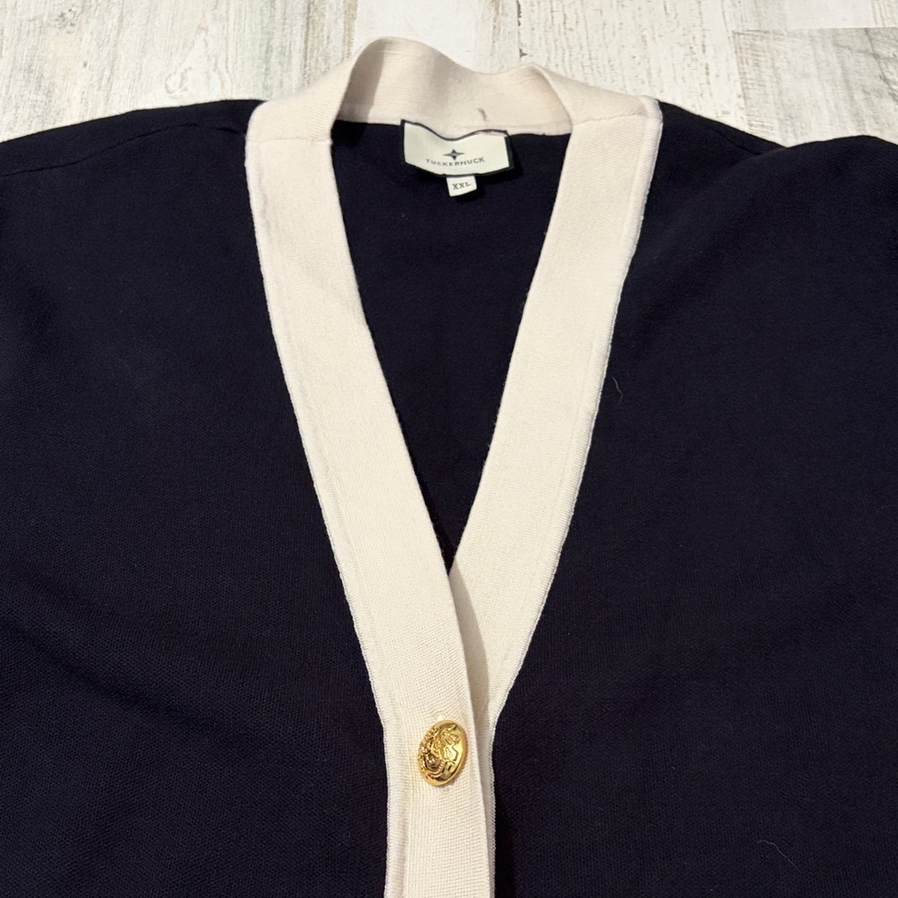 Tuckernuck Navy and Cream Cardigan Size XXL - Picture 6 of 11
